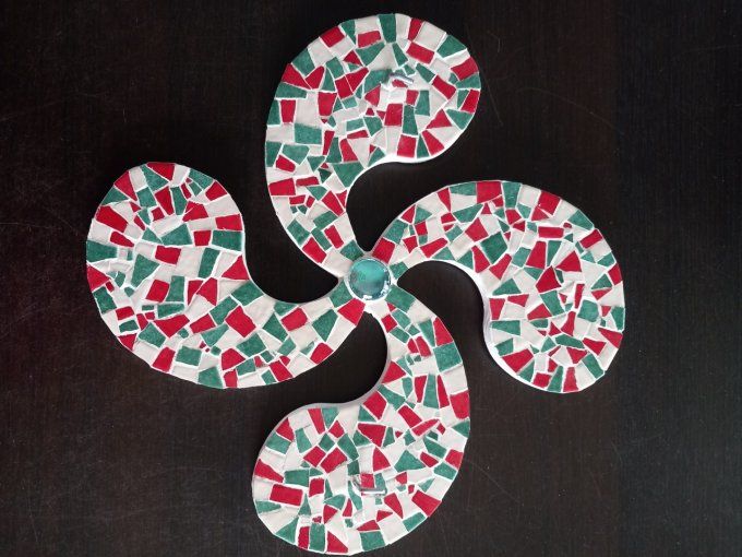 Croix-Basque Grand Modèle Rouge, Verte et Blanche