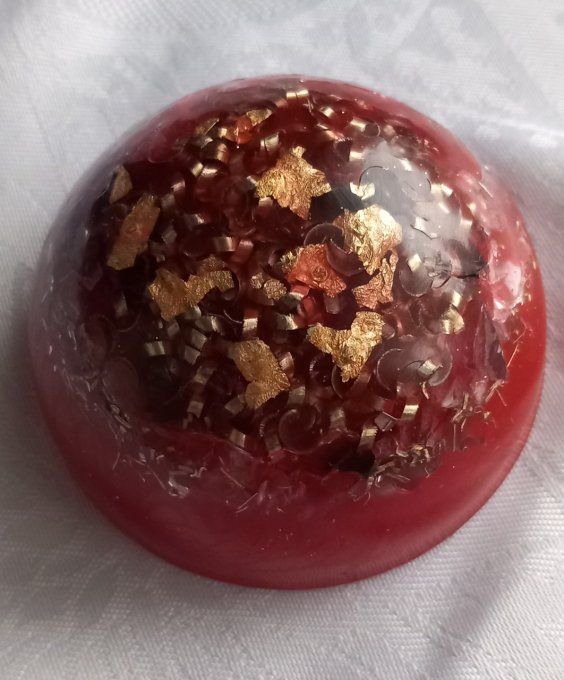 Dôme Orgonite Rouge avec des Feuilles d'Or 