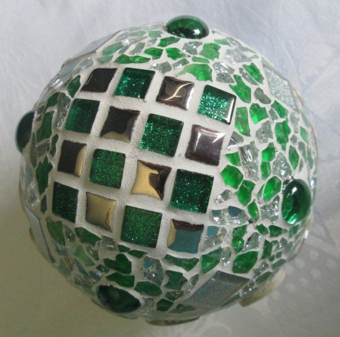 Grande Boule décorative  Vert et Argent 